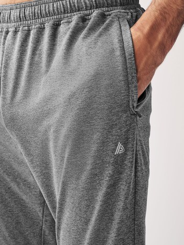 Effilé Pantalon de sport Next en gris