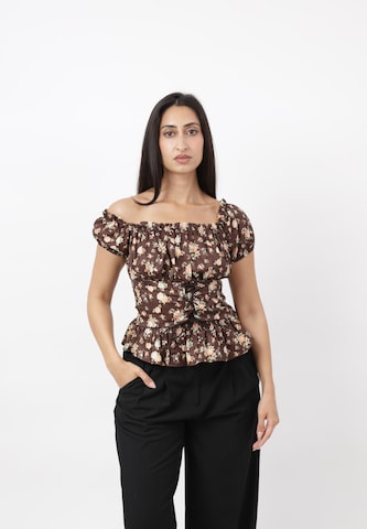 Camicia da donna di Elara in marrone: frontale