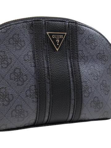 Borsa a sacco 'NOELLE II DOME PW7573 P6370' di GUESS in grigio