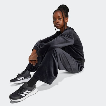 ADIDAS SPORTSWEAR Loose fit Sports trousers 'Seasonal Essentials' in Grey
