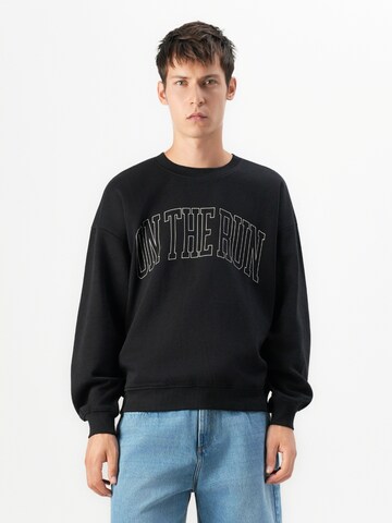Only & Sons Свитшот 'ONSTURNER' в Черный: спереди