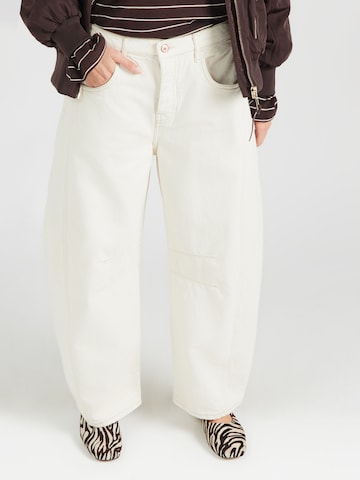 Free People Baggy Jeans in Beige: front