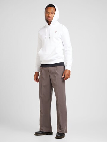 Felpa di GUESS JEANS in bianco