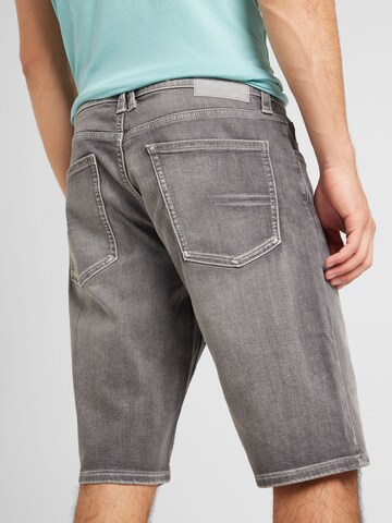 s.Oliver Regular Shorts in Grau