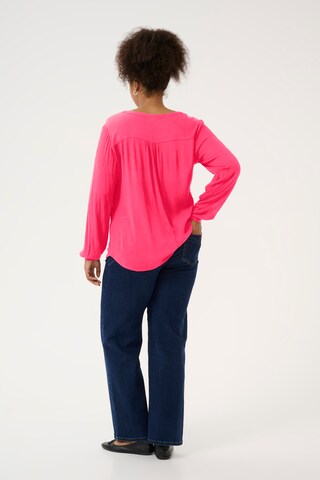 KAFFE CURVE Blus 'Ami' i rosa