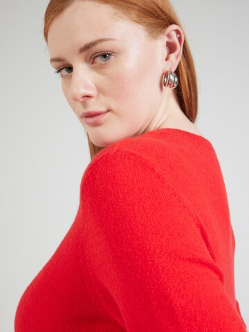 Pullover 'CARMargareta' di ONLY Carmakoma in rosso