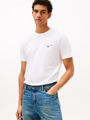 TOMMY HILFIGER - Camisa 'BRAND LOVE' em branco: frente