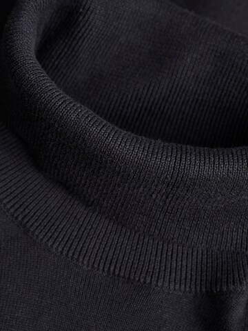 Pulover 'JJEBasic' de la JACK & JONES pe negru