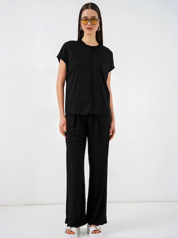 Bigdart Blouse in Black
