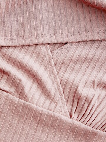 Next Shirt in Pink