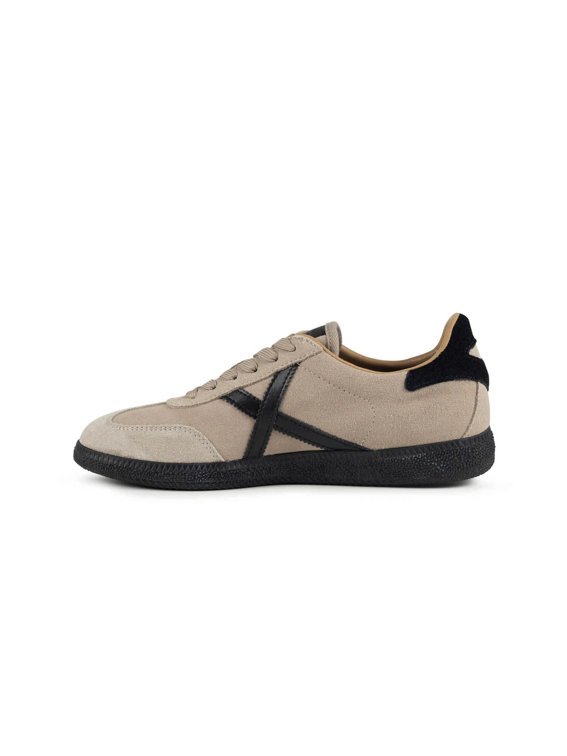 Sneaker bassa 'BARRU' di MUNICH in beige: frontale