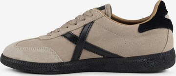 Sneaker bassa 'BARRU' di MUNICH in beige: frontale