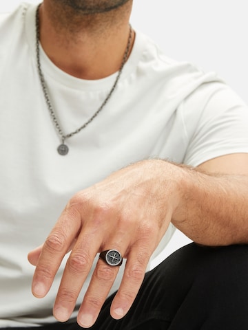 FYNCH-HATTON Ring in Grey