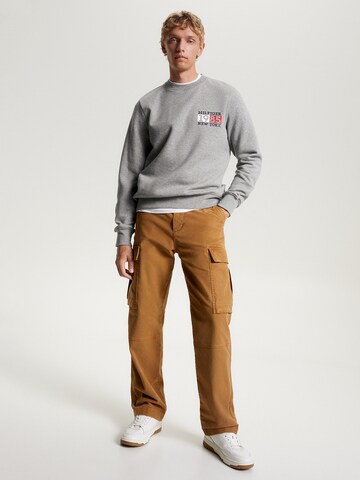 TOMMY HILFIGER Sweatshirt in Grau