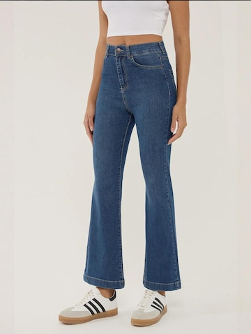 Flared Jeans di Hiccup in blu