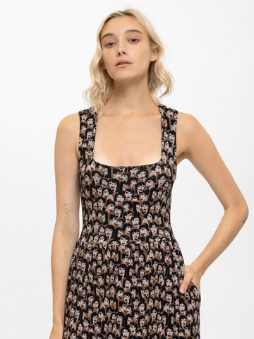 Abito di Anou Anou in beige