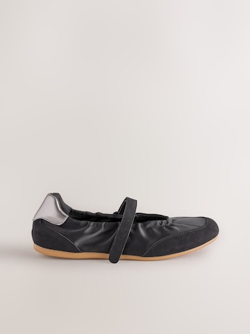 Ballerina di Next in nero