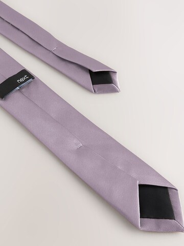 Next - Accesorios para traje en lila