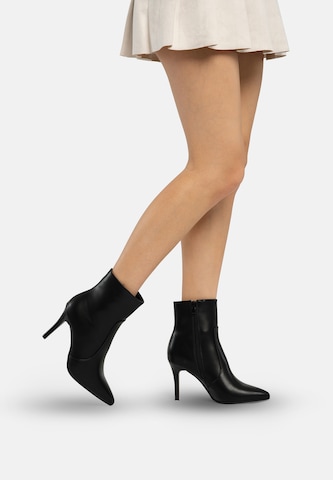 Salinyang Stiefelette in Schwarz