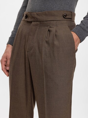Antioch Tapered Hose in Grau