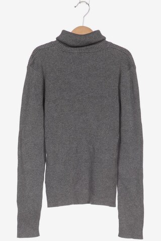 Donaldson Sweater & Cardigan in M in Grey