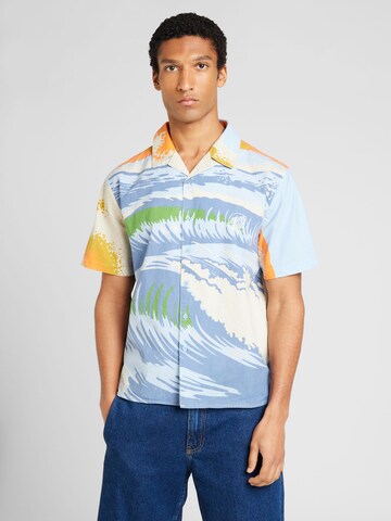 Coupe regular Chemise 'Water View' Santa Cruz en gris : devant