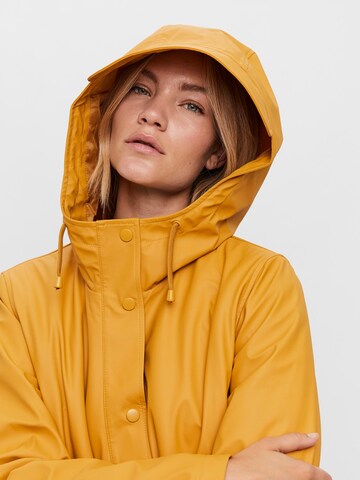 VERO MODA Between-Seasons Coat 'Asta' in Yellow