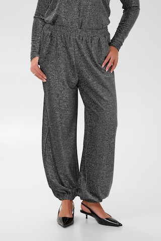 KAFFE CURVE Loose fit Trousers 'Rebaccy' in Silver: front