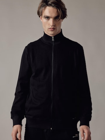 Veste de survêtement 'Felpa' OWN Off With Nature en noir : devant