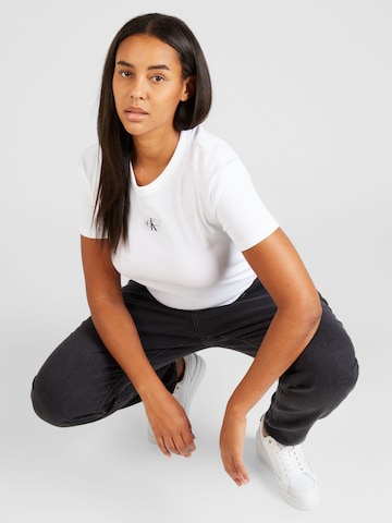 Calvin Klein Jeans Curve Μπλουζάκι σε λευκό