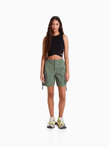 Bershka Regular Jeans in Green