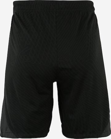 Coupe slim Pantalon de sport NIKE en noir