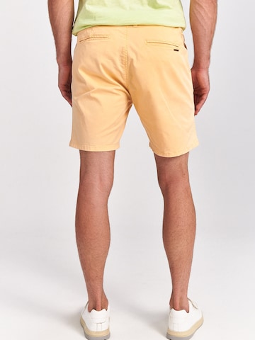 Regular Pantalon chino 'Jack' Shiwi en orange