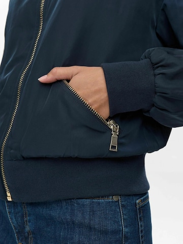 Veste mi-saison 'Ellanora' NÜMPH en bleu