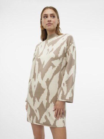 VERO MODA Strikkjole 'GOLD' i beige