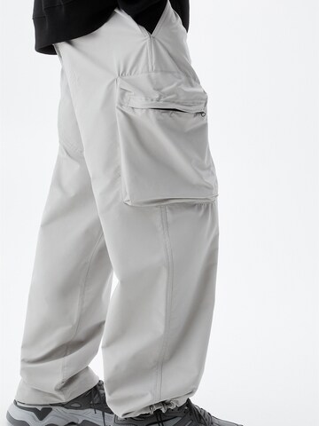 Loosefit Pantaloni cargo di Pull&Bear in grigio