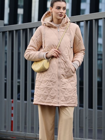 Bigdart Tussenmantel in Beige: voorkant