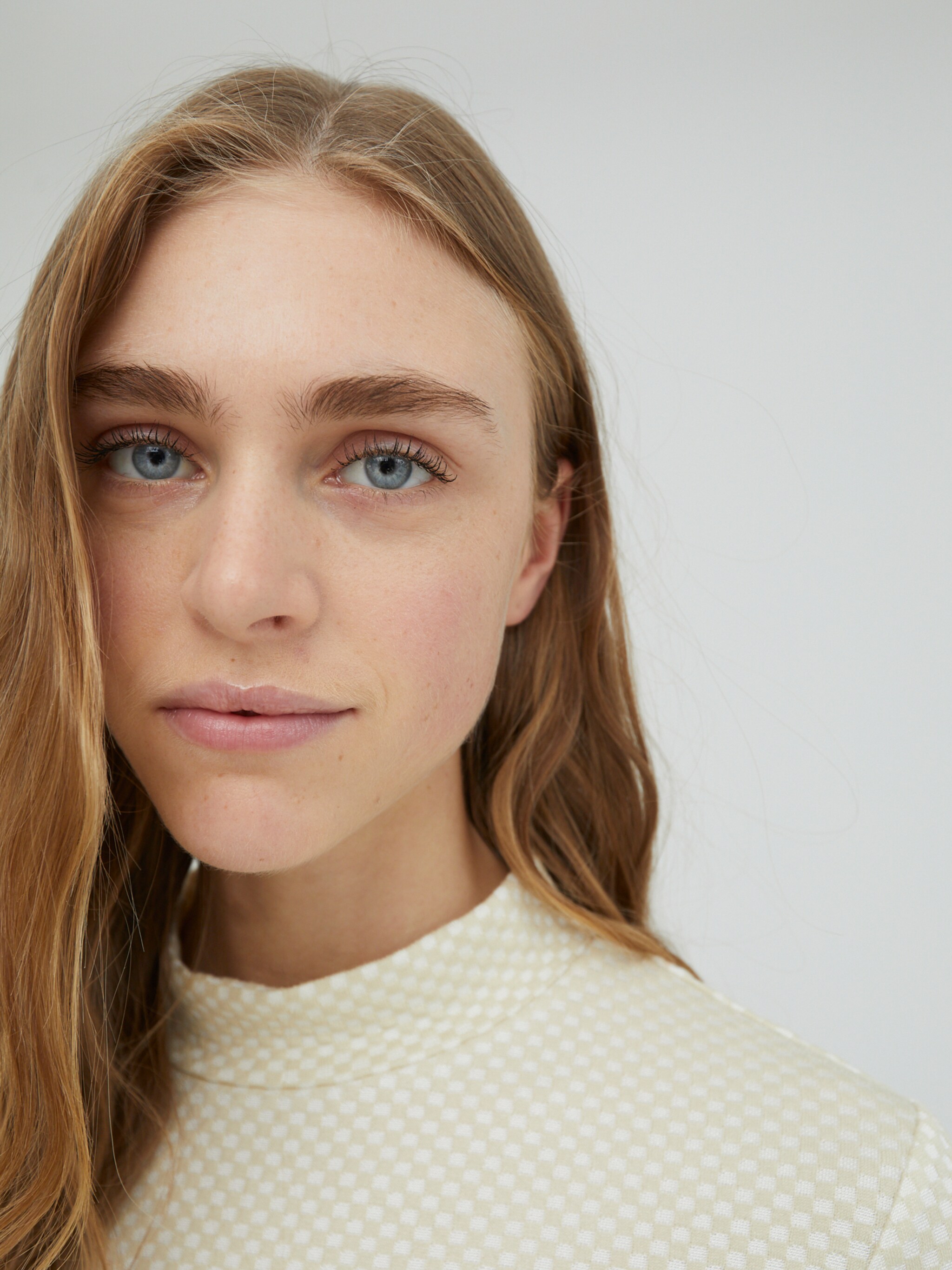 EDITED Produkte Shirt 'Angeni' beige