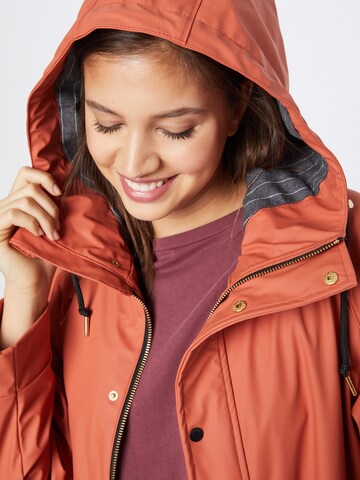 Derbe Between-seasons coat 'Friese Wide' in Orange