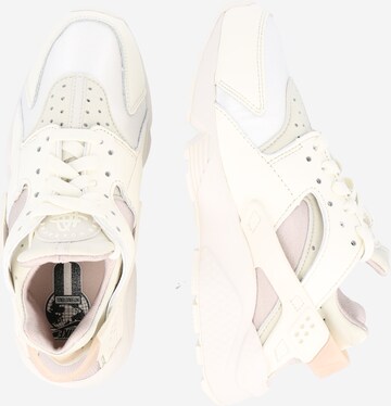 Nike Sportswear Σνίκερ χαμηλό 'AIR HUARACHE' σε μπεζ