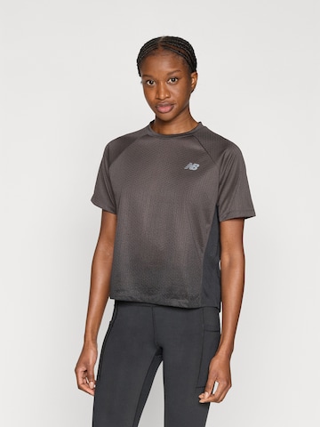 new balance - Camiseta funcional en negro: frente