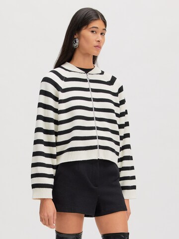 EDITED Knit Cardigan 'Rani' in Beige: front