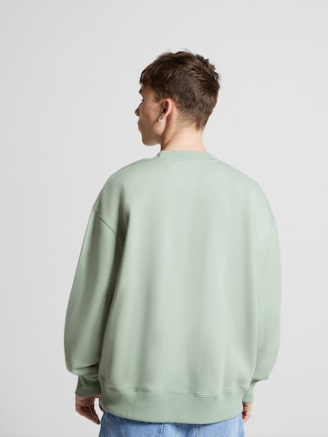 Sweat-shirt Bershka en vert