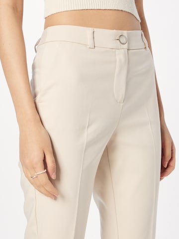 Effilé Pantalon à plis COMMA en beige