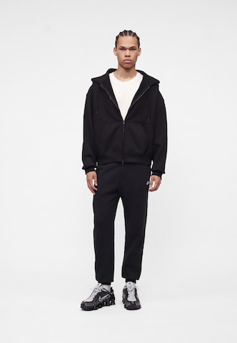 Nike Sportswear - Casaco em moletão em preto