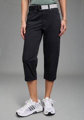 LAURA SCOTT Regular Pants in Black: front