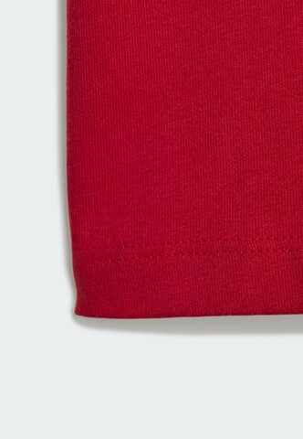 ADIDAS ORIGINALS - Camiseta en rojo