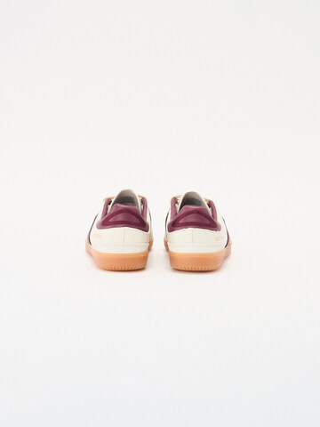 balts SKECHERS Zemie brīvā laika apavi 'HOTSHOT - PYKE'