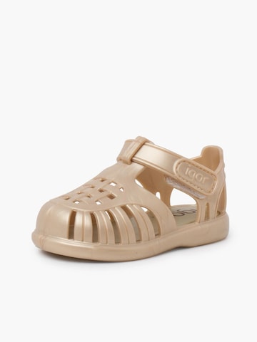 IGOR Beach & Pool Shoes in Gold: front