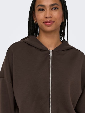 ONLY - Sudadera con cremallera 'ONLScarlett' en marrón